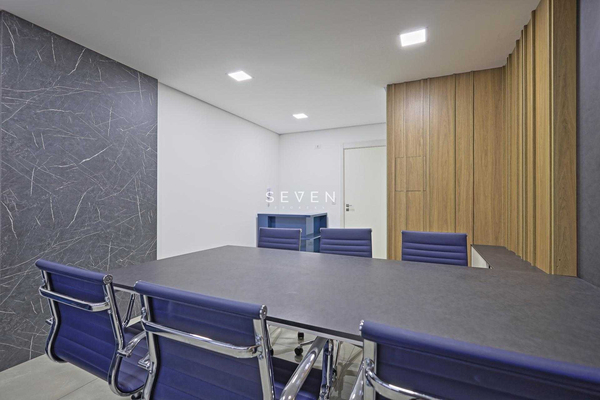 Sala Comercial, à venda no  Edifício Green Center, no Centro -...