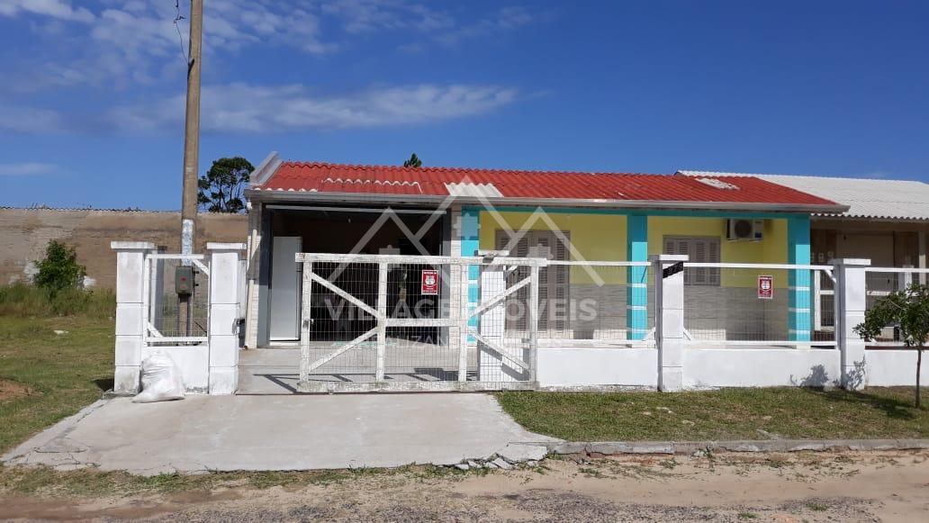   OTIMA CASA A VENDA EM NOVA TRAMANDAI PROX AO CENTRINHO  