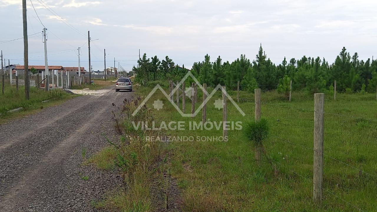    OTIMO TERRENO A VENDA NO LITORAL DIVISA COM TORRES E SANTA CATARINA   