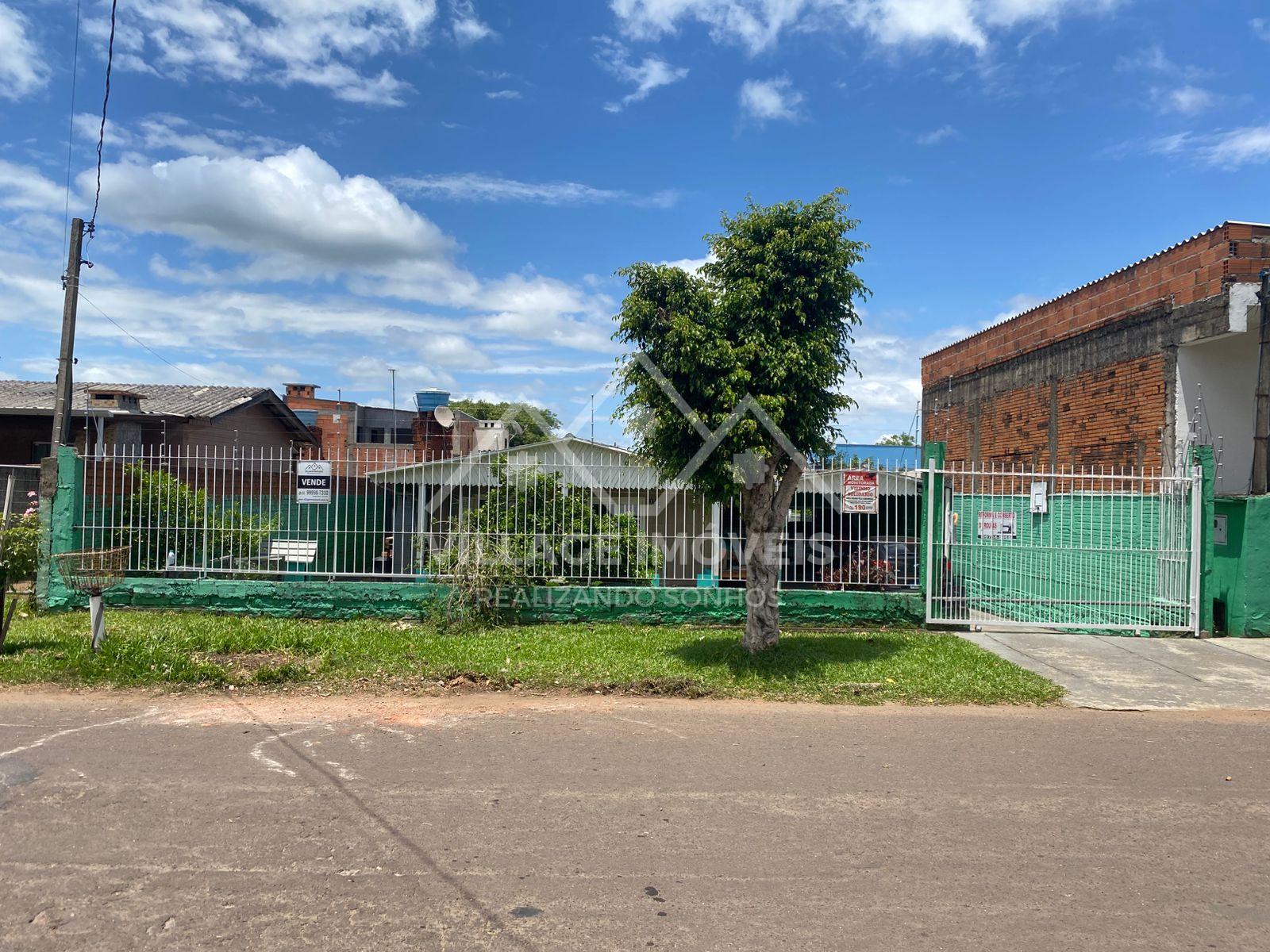    SAO 2 CASAS E TERRENO GRANDE A VENDA NO BAIRRO OPERARIA C.BOM