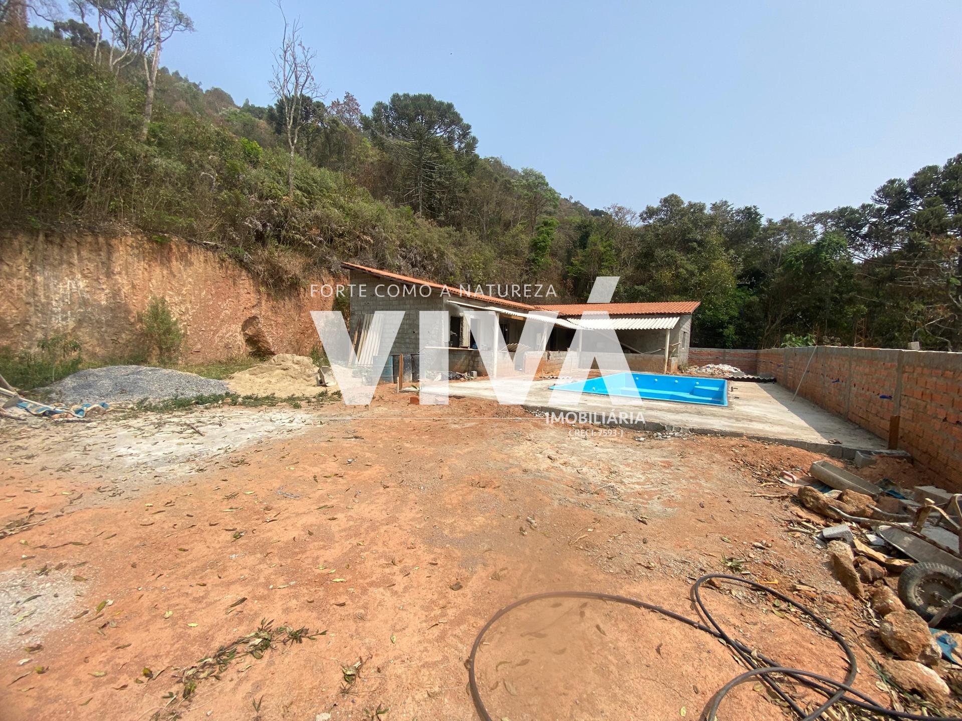 CASA EM CONSTRUÇÃO COM PARTE ELÉTRICA PRONTA, PISCINA ESTALADA...