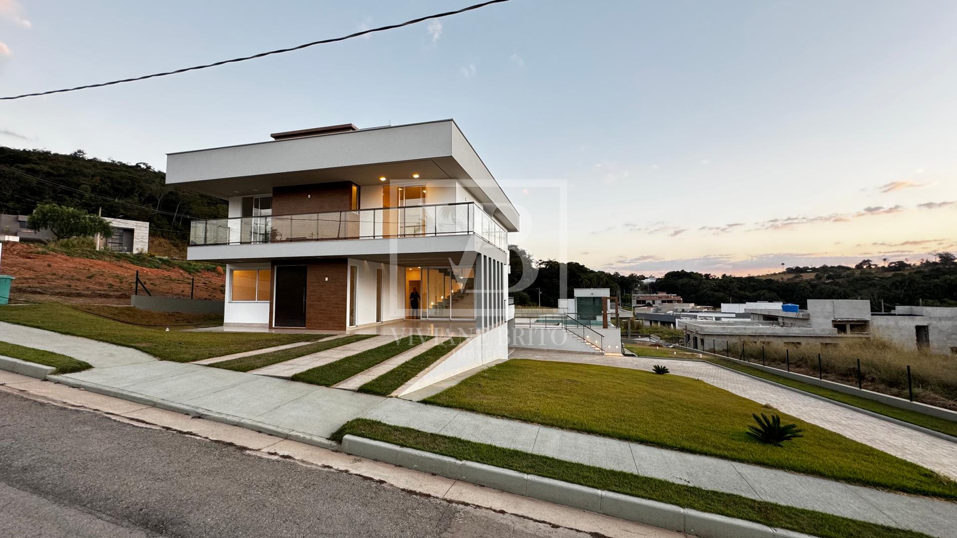 Casa à Venda em Betim - Condomínio Vale da Serra Vianópolis, B...