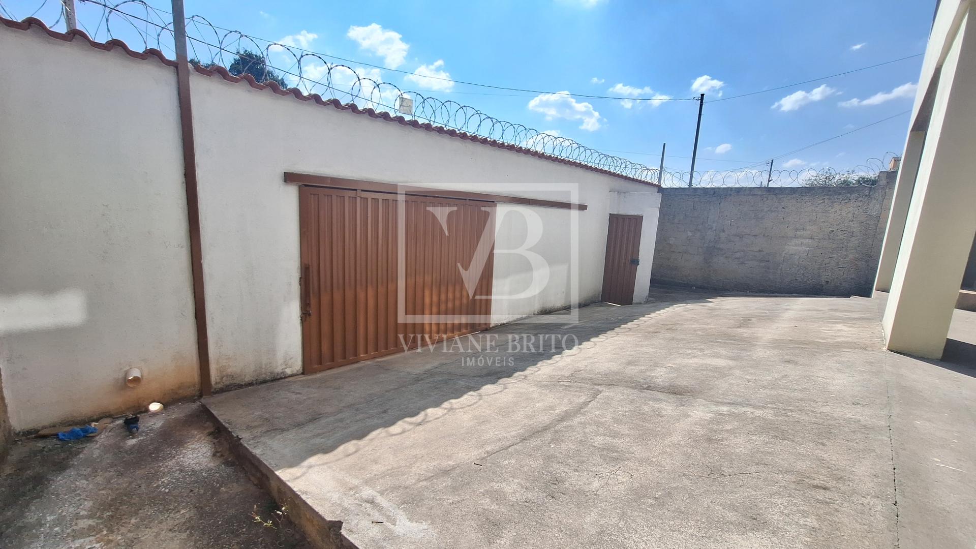 Casa para aluguel e venda,4 quartos sendo 1 suíte, banheiro, s...