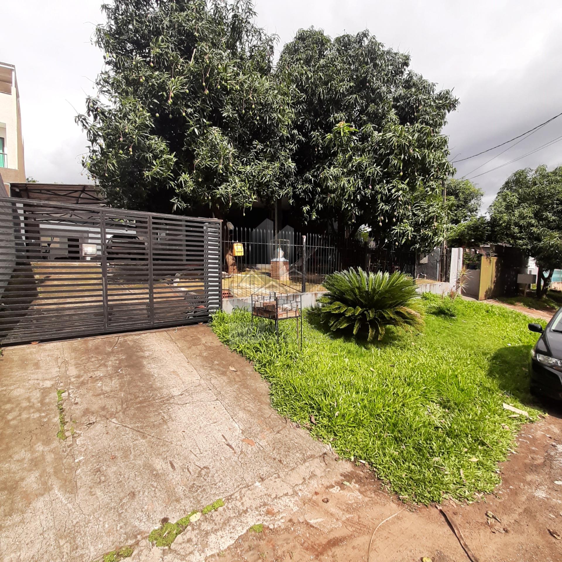 Casa  venda com piscina no Jardim Amrica regio Central de Foz do Iguau 