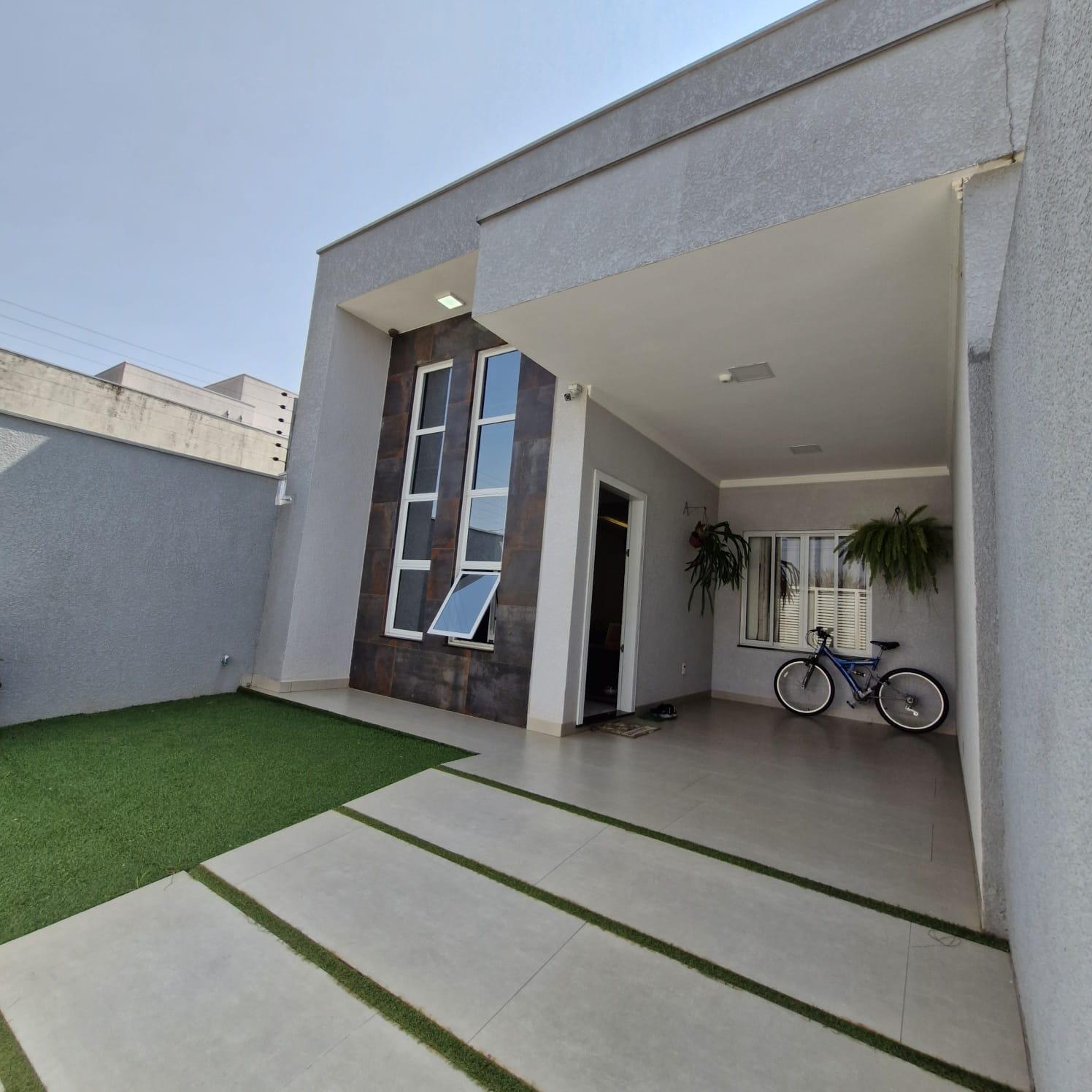 Casa  venda com piscina e mobilhada no Parque Ouro Verde, Foz do Iguau - PR