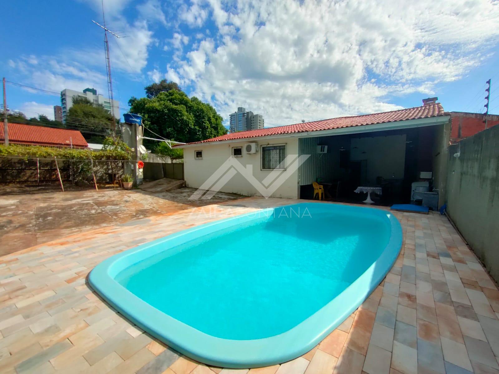 Linda casa com Potencial de Investimento no Bairro Maracanã Op...