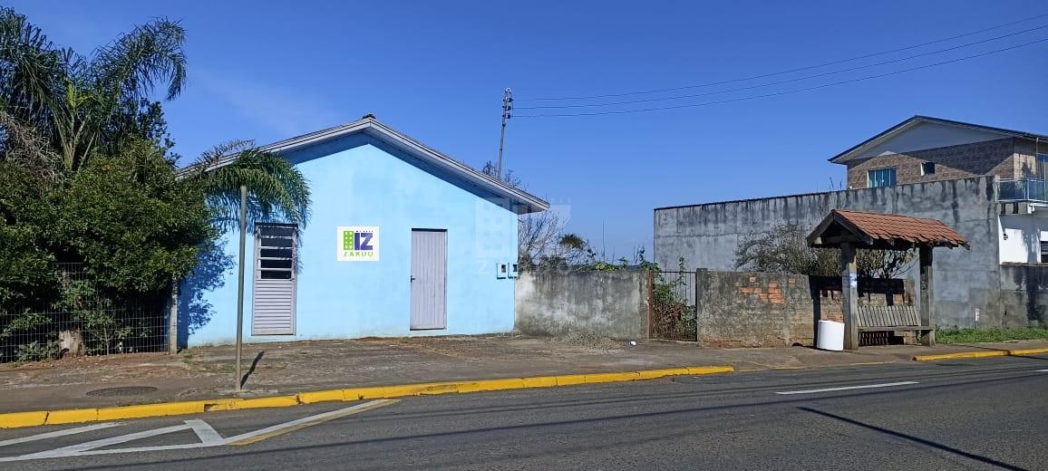 TERRENO DE ESQUINA - BEM LOCALIZADO -  RUA BRASILIA