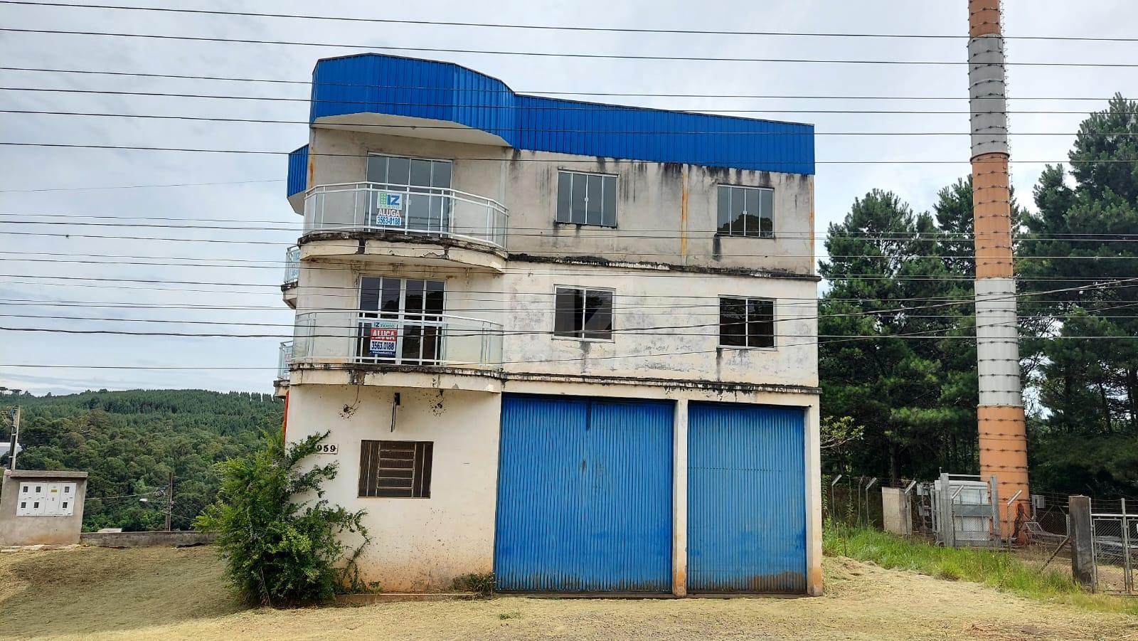 ESPAÇOSO APARTAMENTO, COM 03 QUARTOS, NO BAIRRO FIGUEROA    