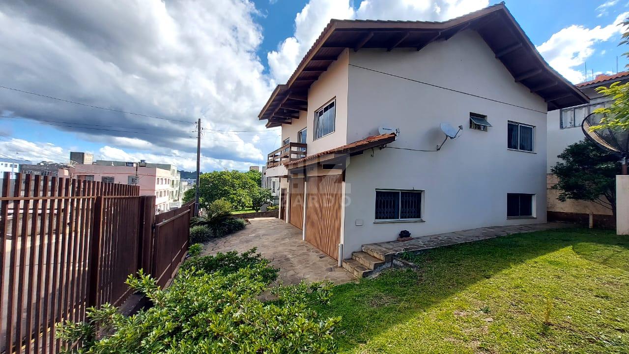 CASA A VENDA AO LADO DA UNIVERSIDADE, BAIRRO CENTRO, CACADOR - SC