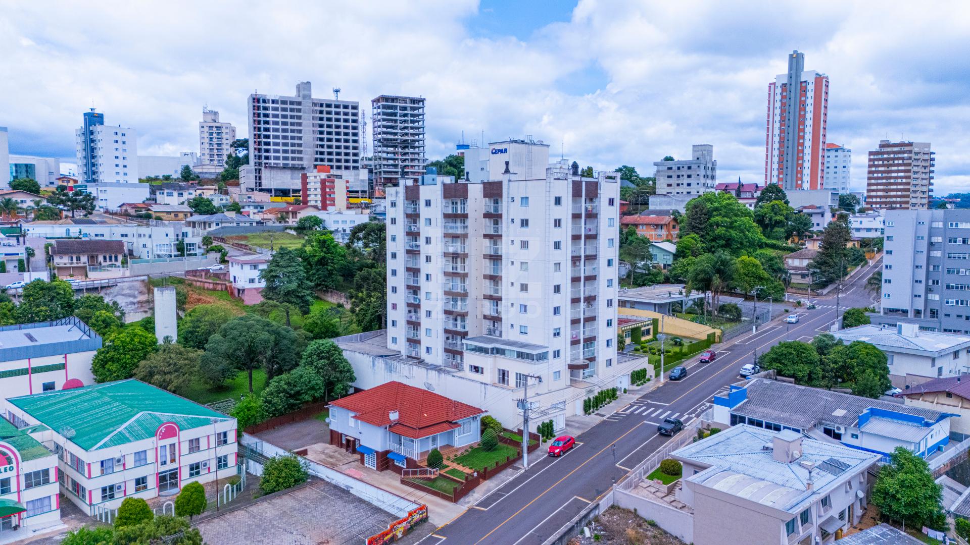 LINDO APARTAMENTO SEMI MOBILIADO NO CENTRO, CACADOR - SC