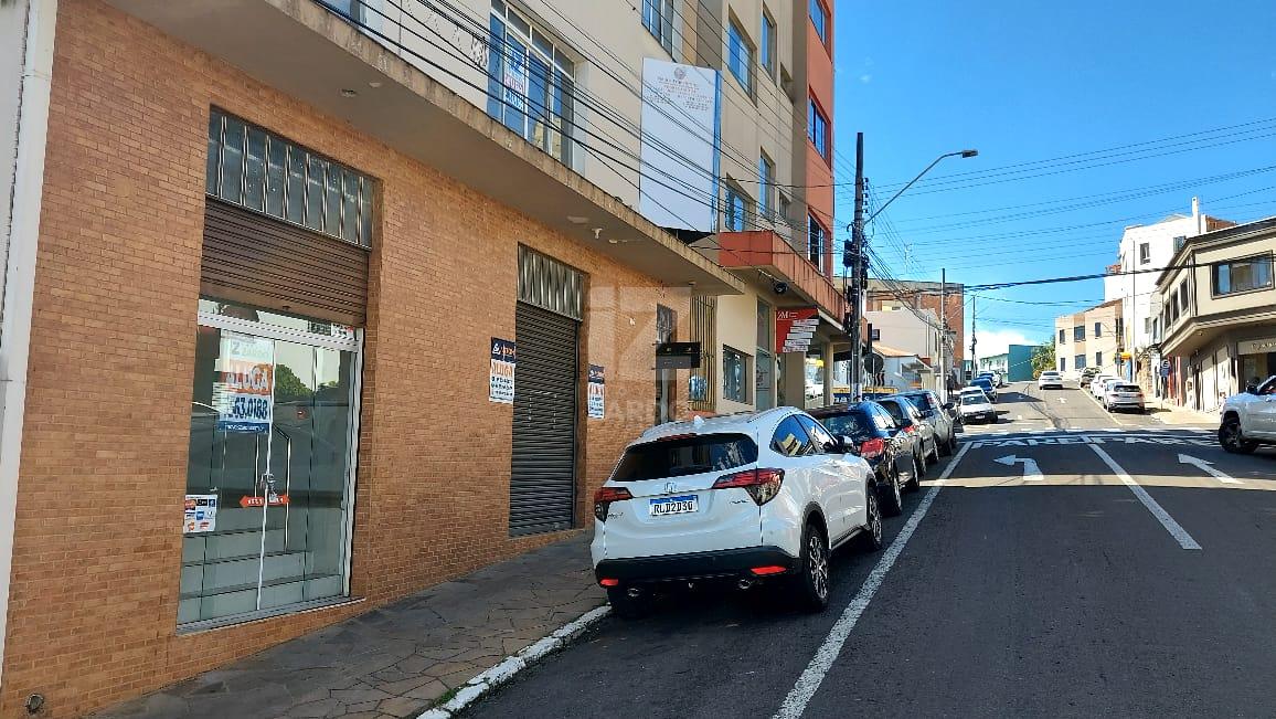 ALUGA-SE SALA COMERCIAL AMPLA E CLIMATIZADA, COM APROX. 100M    