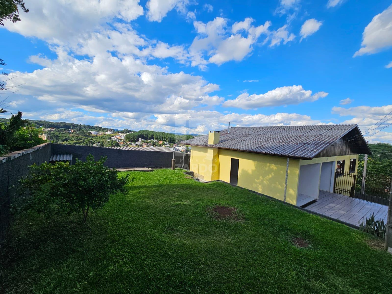CASA MISTA PARA VENDA, EM AMPLO TERRENO DE ESQUINA, BAIRRO MUN...
