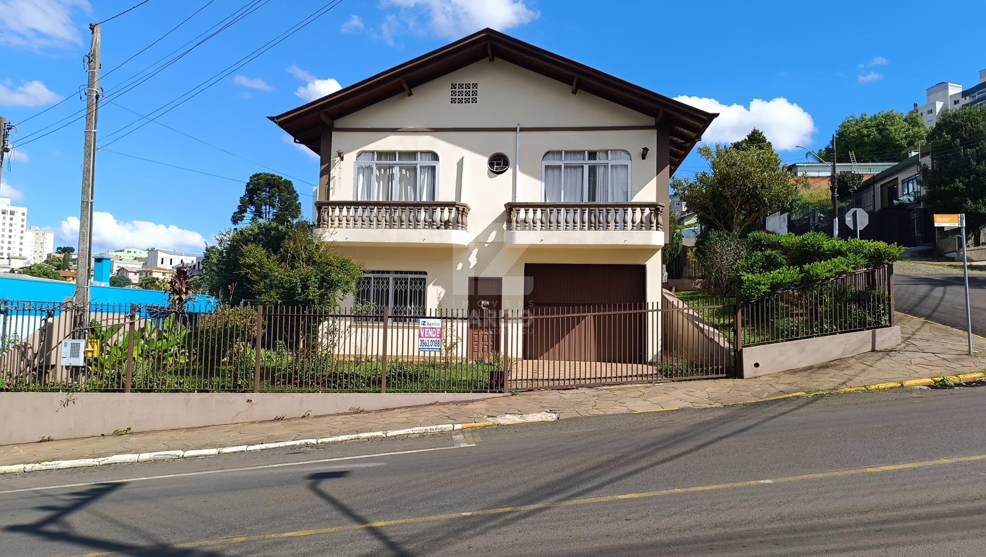 Casa de dois pavimentos à venda no centro - 300,00m  área cons...