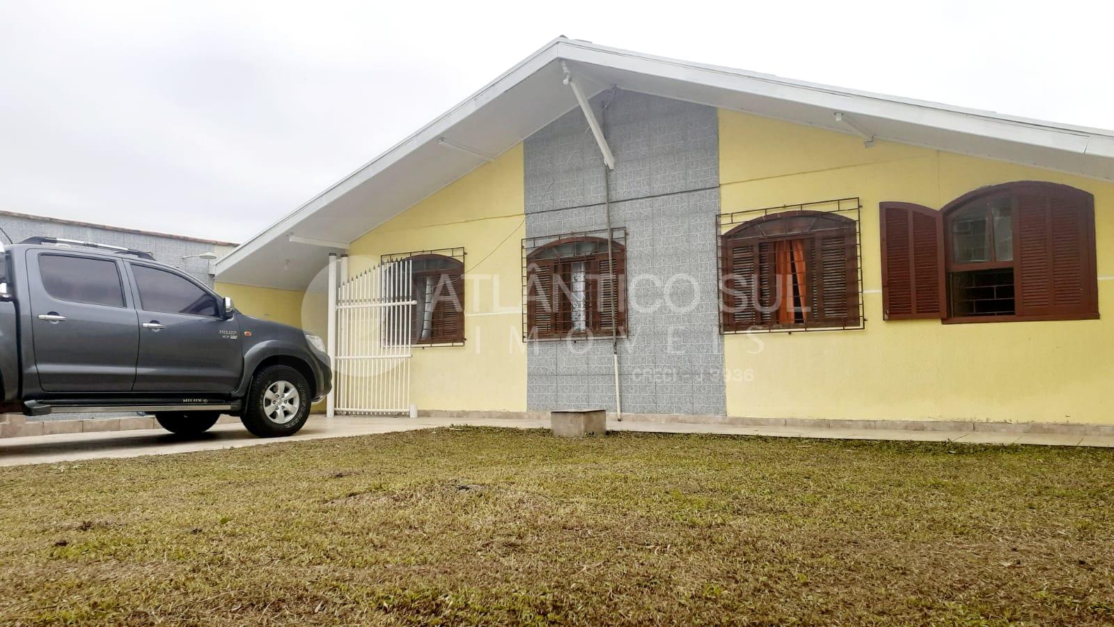 Casa à venda, próximo ao mar no balneário IPACARAI, MATINHOS - PR